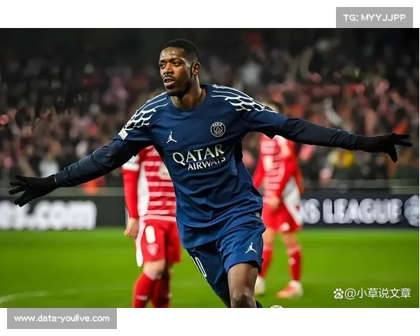 巴黎圣日耳曼携手时尚品牌打造潮流化联名球衣新风尚